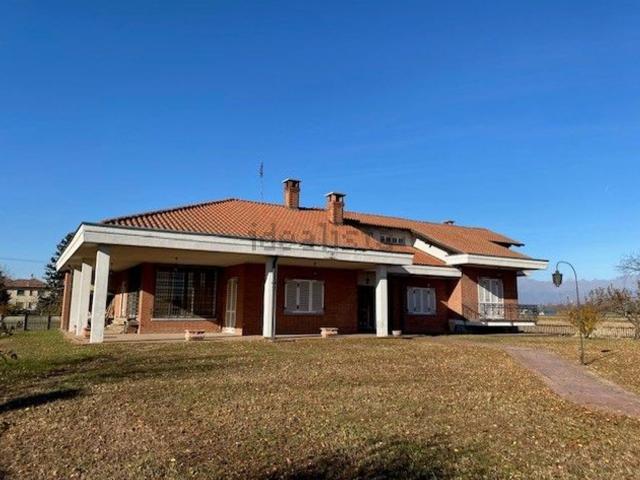 Case e ville in vendita di 413 m² in Via Montenero