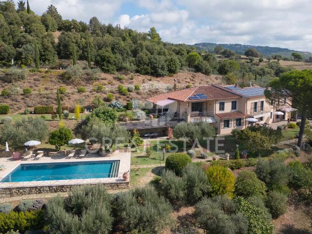 Case e ville in vendita di 414 m² in Località Cerqueto di Trecine