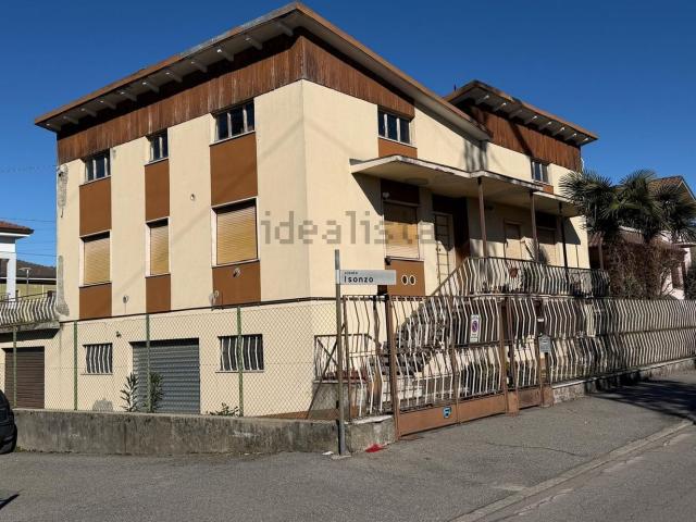 Case e ville in vendita di 415 m² in Via Trieste