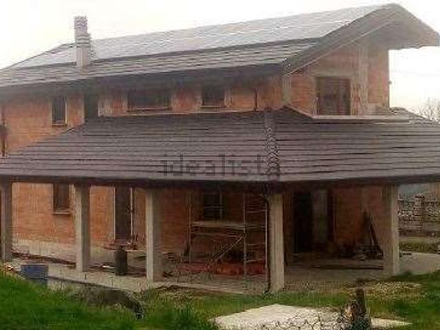 Case e ville in vendita di 415 m² in Località Tornarezza