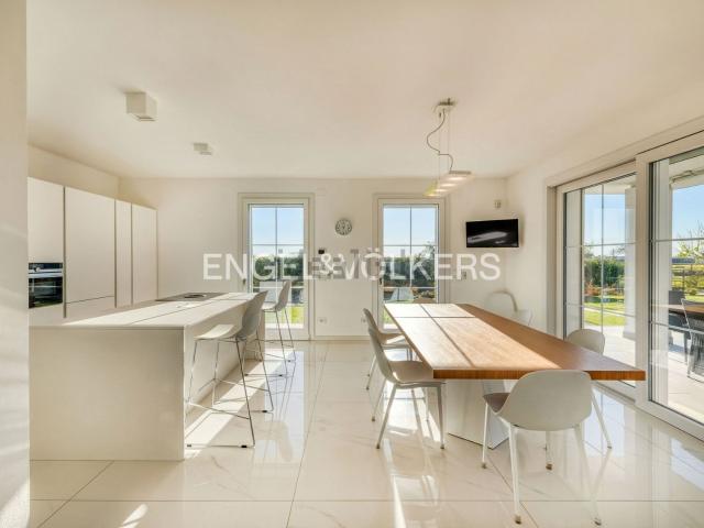 Case e ville in vendita di 330 m² in Località Pigno