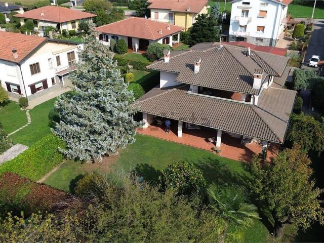 Case e ville in vendita di 420 m²