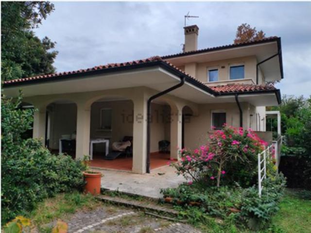 Case e ville in vendita di 420 m²