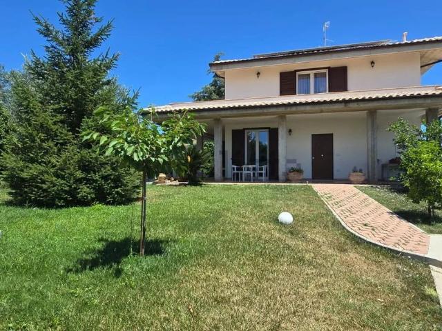 Case e ville in vendita di 420 m²