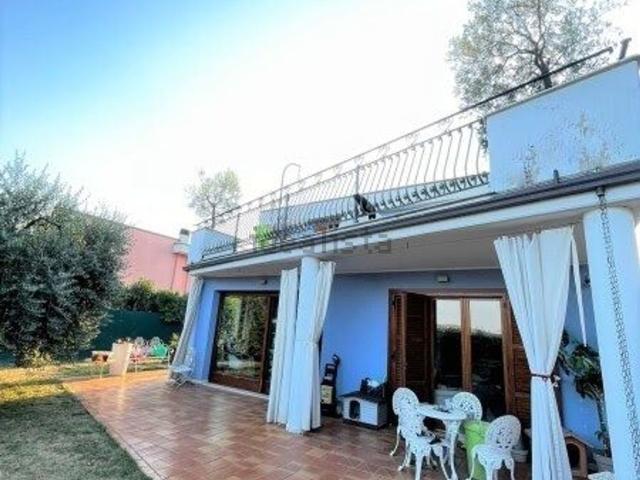 Case e ville in vendita di 420 m²