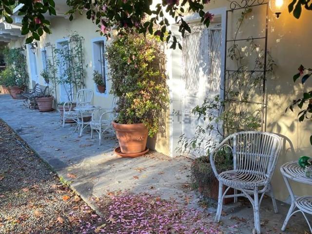 Case e ville in vendita di 420 m² in Via Caduti Libertà