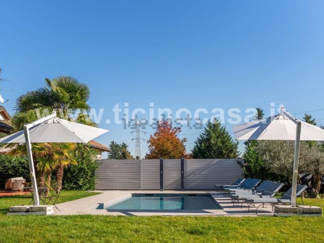 Case e ville in vendita di 420 m² in Via Generale Cler