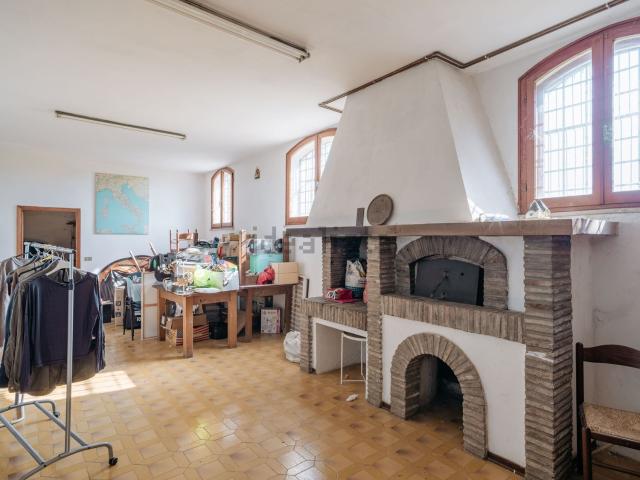 Case e ville in vendita di 420 m² in Via Donegallia, 123