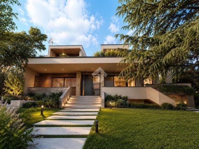 Case e ville in vendita di 420 m² in Via dei Tulipani, 23