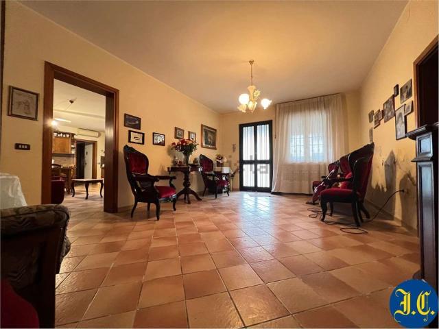 Case e ville in vendita di 420 m² in Via Europa, 14