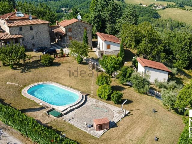 Case e ville in vendita di 420 m² in Via il Cerro