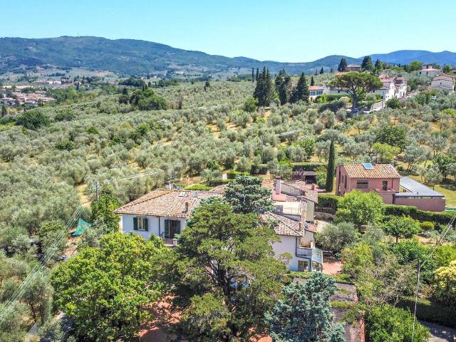 Case e ville in vendita di 420 m² in Via Lilliano e Meoli