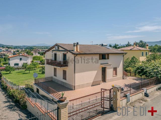 Case e ville in vendita di 420 m² in Via Monte Calvo