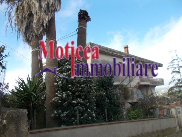 Case e ville in vendita di 420 m² in Via Rocciola Torre Cannata Malvagia, 398