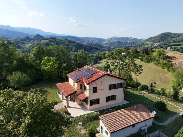 Case e ville in vendita di 420 m² in Località Cese