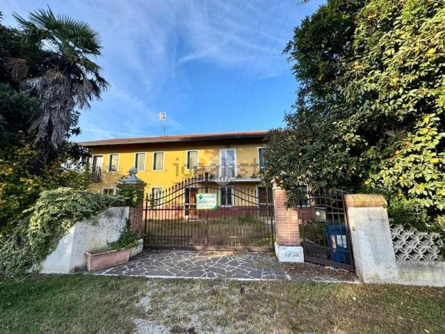 Case e ville in vendita di 421 m² in Via Guglielmo Marconi, 58