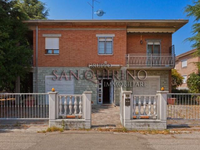 Case e ville in vendita di 422 m²