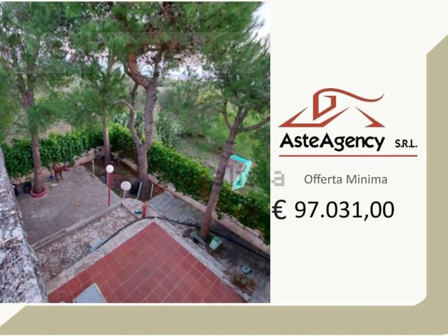 Case e ville in vendita di 422 m² in Via Francesco Cilea, 100