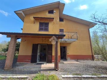 Case e ville in vendita di 423 m²