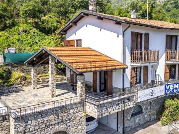 Case e ville in vendita di 423 m² in Via Terra di Rezzonico, 16