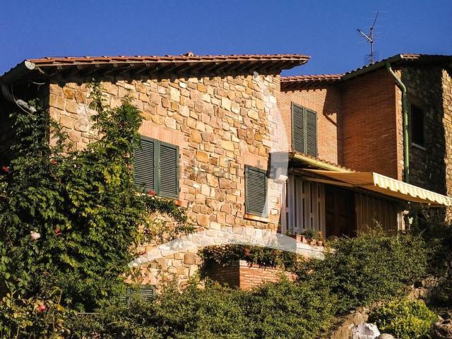 Case e ville in vendita di 425 m²