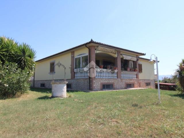 Case e ville in vendita di 425 m² in Via Santa Maria, 22
