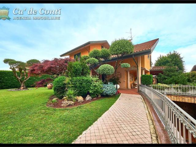 Case e ville in vendita di 426 m²