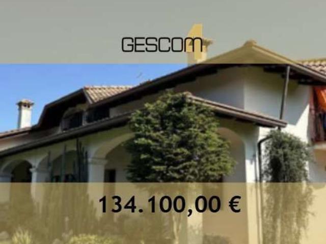 Case e ville in vendita di 426 m² in Via Risera