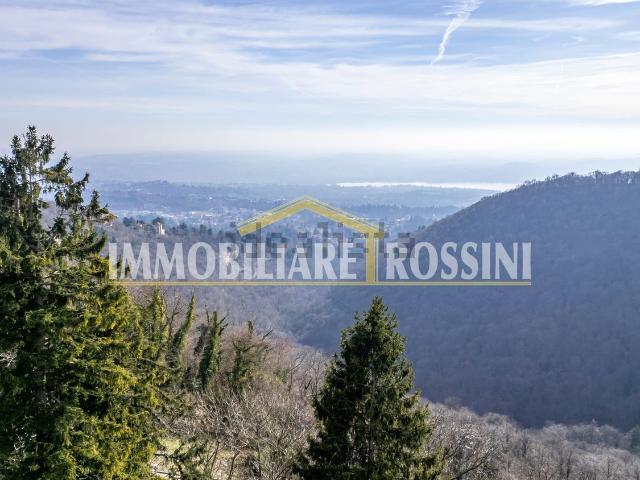 Case e ville in vendita di 428 m² in Via Fincarà, 45