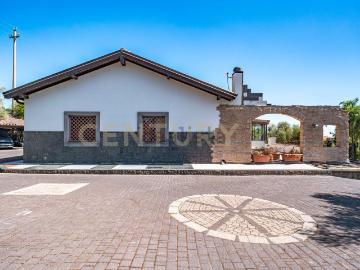 Case e ville in vendita di 429 m² in Via Fisichelli