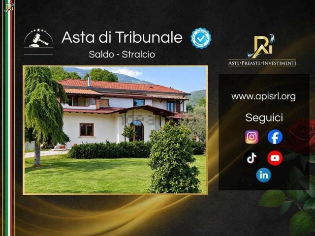 Case e ville in vendita di 429 m² in Via Santa Maria Salome, 81
