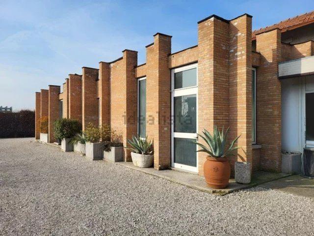 Case e ville in vendita di 430 m²