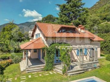 Case e ville in vendita di 430 m²