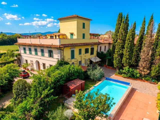 Case e ville in vendita di 430 m²
