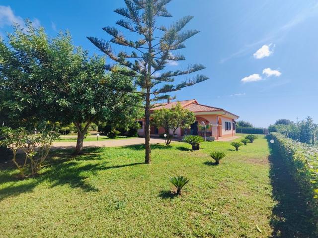 Case e ville in vendita di 430 m²