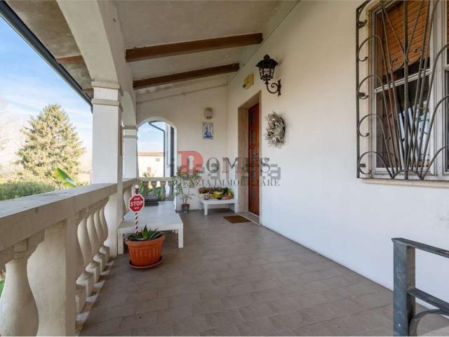 Case e ville in vendita di 430 m² in Via A. Diaz, 5