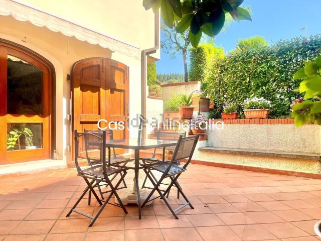Case e ville in vendita di 430 m² in Via Angiolo Badiani, 1