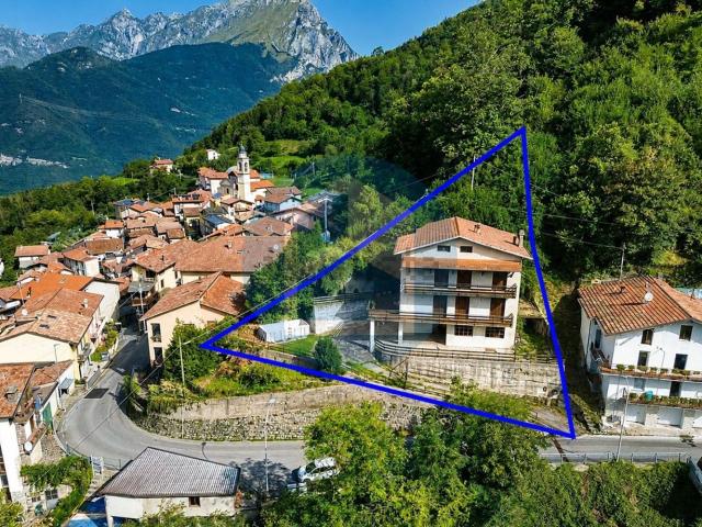 Case e ville in vendita di 430 m² in Via Alta Guardia