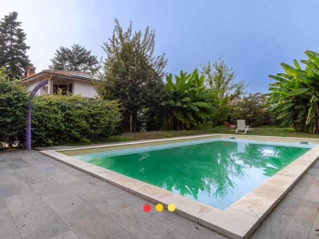 Case e ville in vendita di 430 m² in Via Alzaia