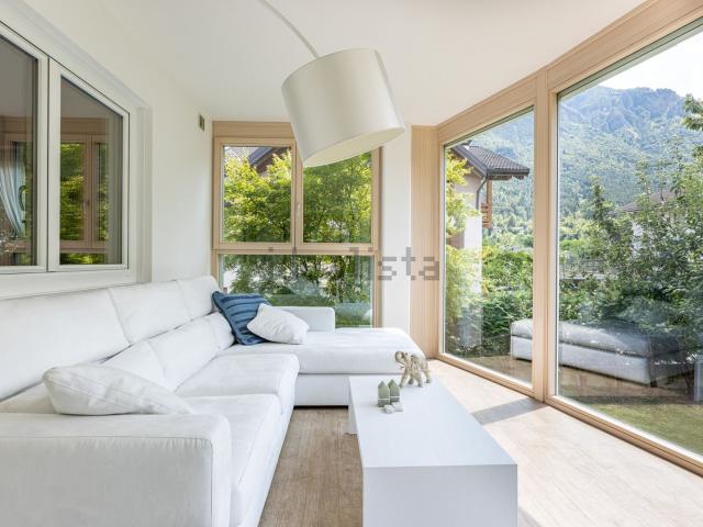 Case e ville in vendita di 430 m² in Via Eugenio Prati