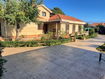 Case e ville in vendita di 430 m² in Via Tommaso Natale
