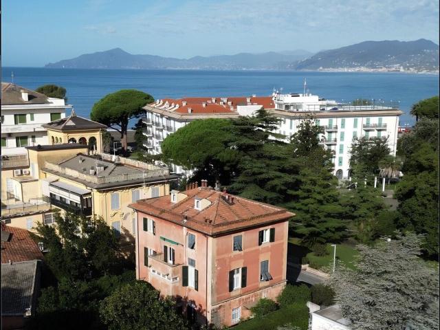 Case e ville in vendita di 430 m² in Viale XX Settembre