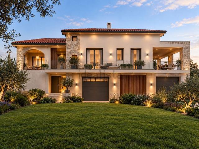 Case e ville in vendita di 431 m² in Via Vaccara