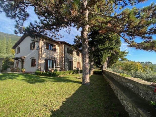Case e ville in vendita di 432 m²