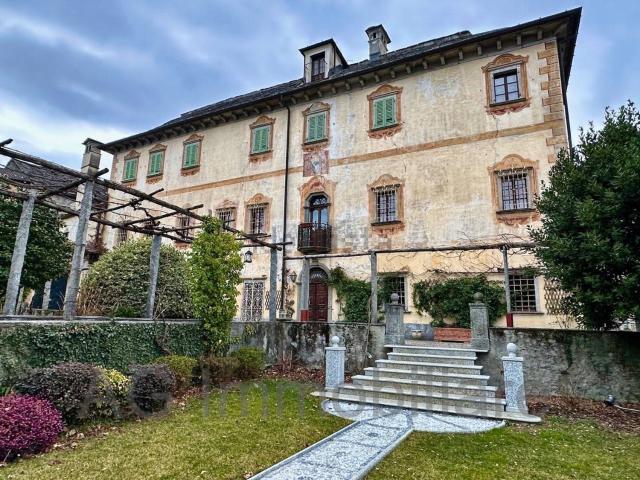 Case e ville in vendita di 432 m² in Via provinciale