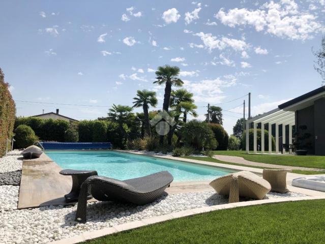 Case e ville in vendita di 433 m²