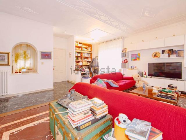 Case e ville in vendita di 435 m² in Via Nazario Sauro, 25