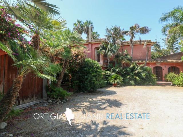 Case e ville in vendita di 436 m²