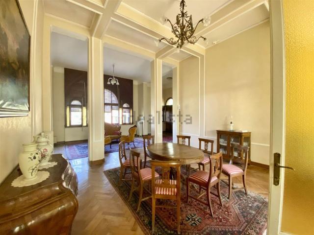 Case e ville in vendita di 436 m²