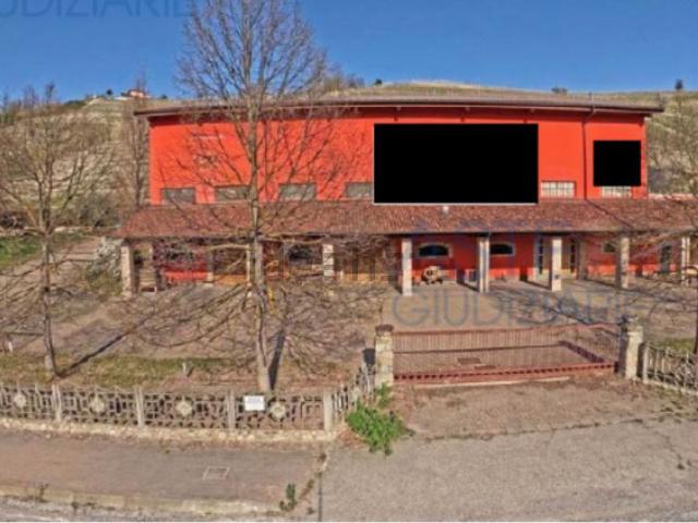 Case e ville in vendita di 436 m² in Via Bertinetti